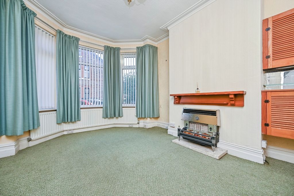 Property photo 2 of 13 Pbox-Img.Jpg