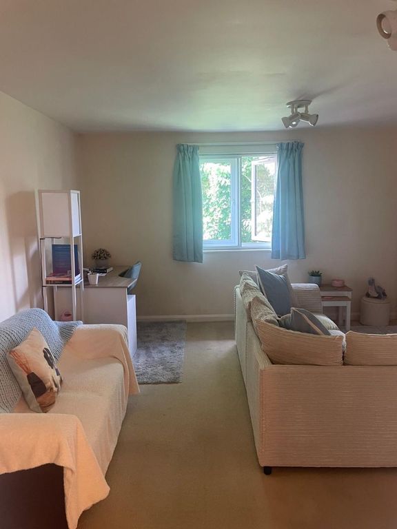 Property photo 3 of 14
