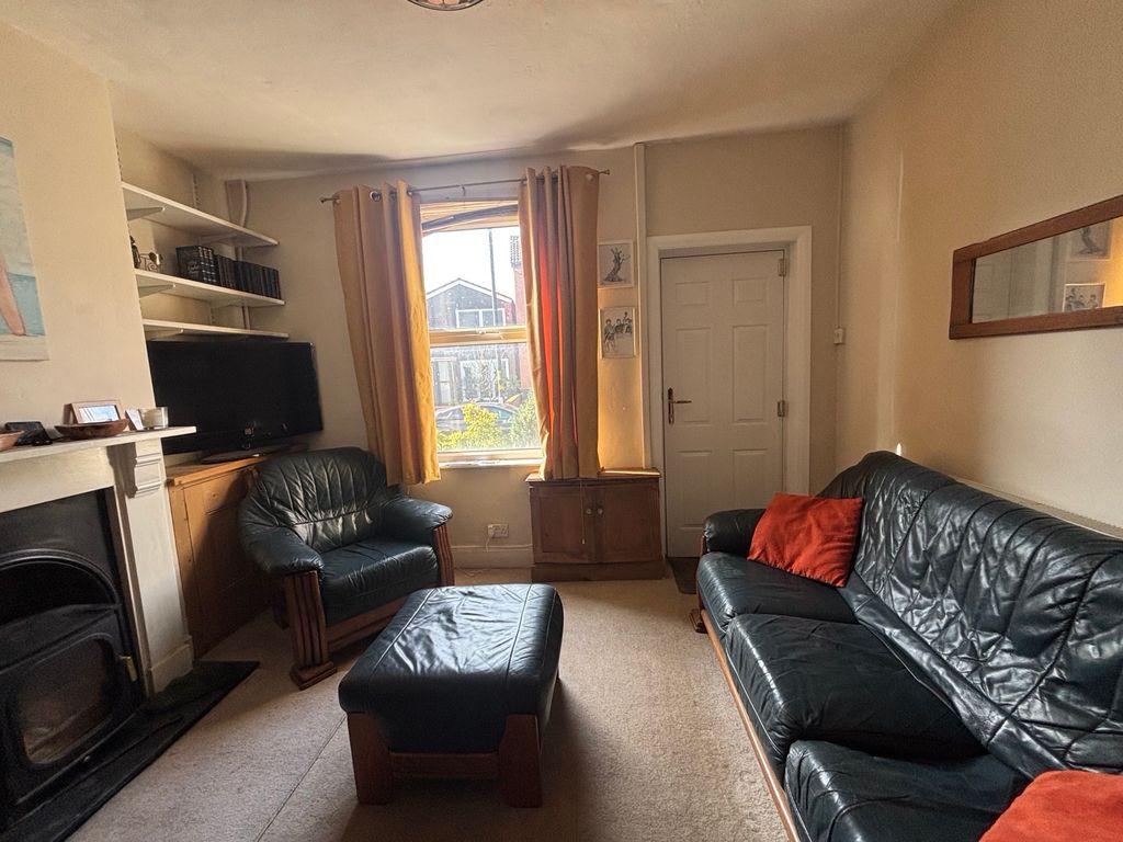 Property photo 3 of 16