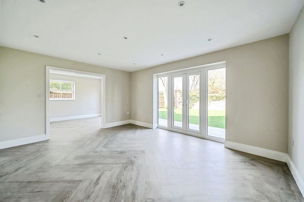 Property photo 2 of 20 Pbox-Img.Jpg