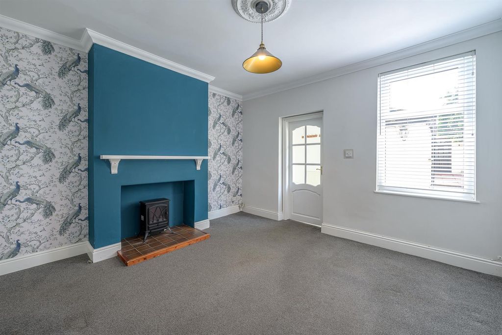 Property photo 3 of 24