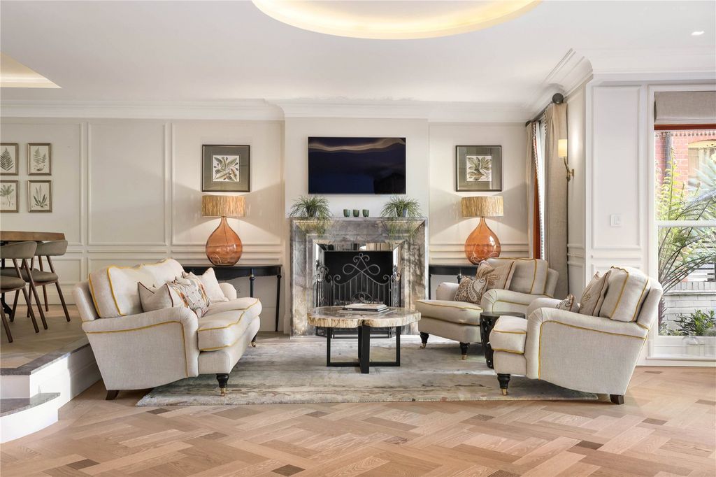 Property photo 1 of 22 Reception Room