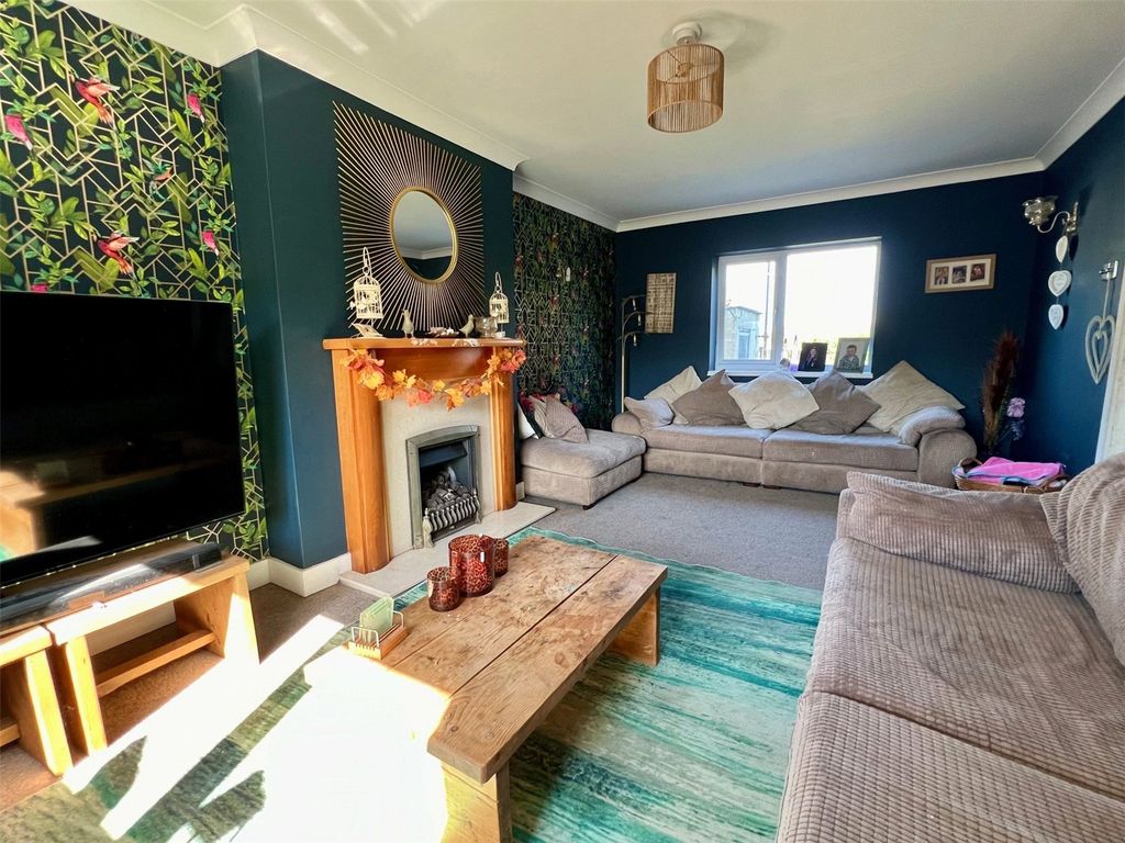 Property photo 2 of 20 Picture No. 11