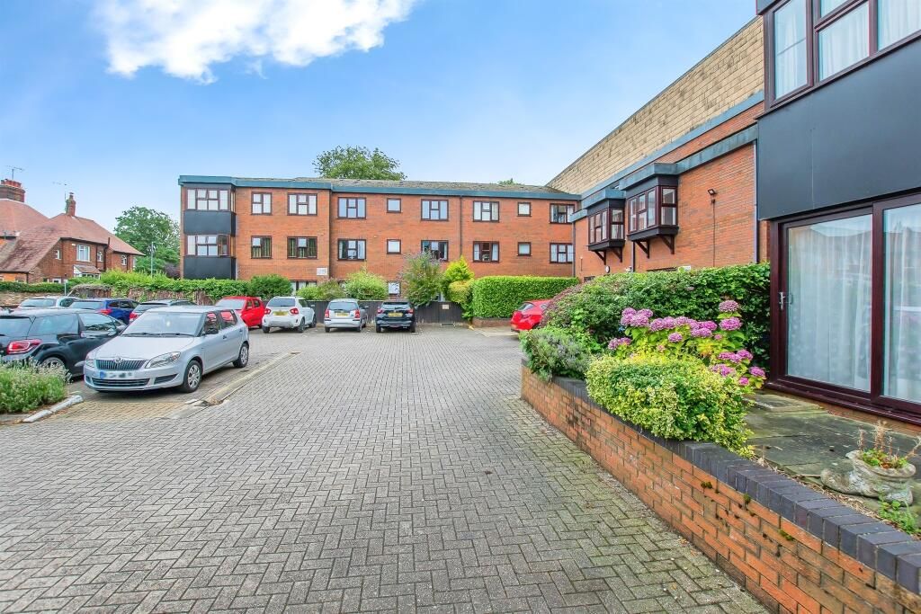 Property photo 1 of 5