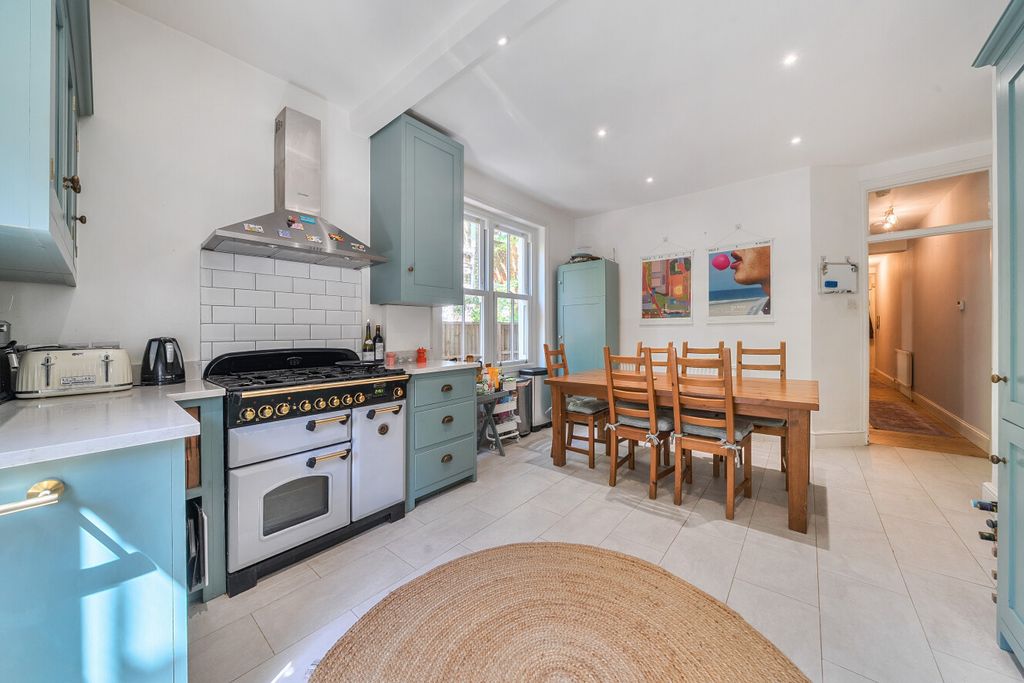 Property photo 1 of 17 1459072-7-6A10883...