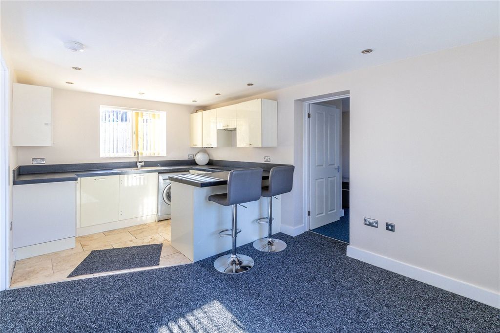 Property photo 1 of 14 Picture No. 26