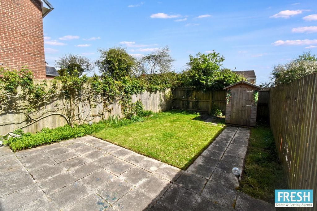 Property photo 2 of 21
