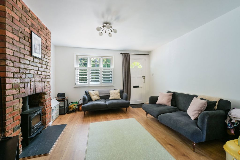 Property photo 2 of 16
