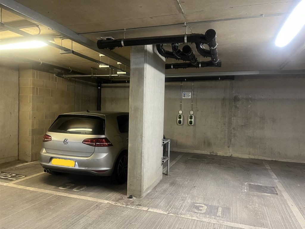 Property photo 2 of 14 Parking.Jpg