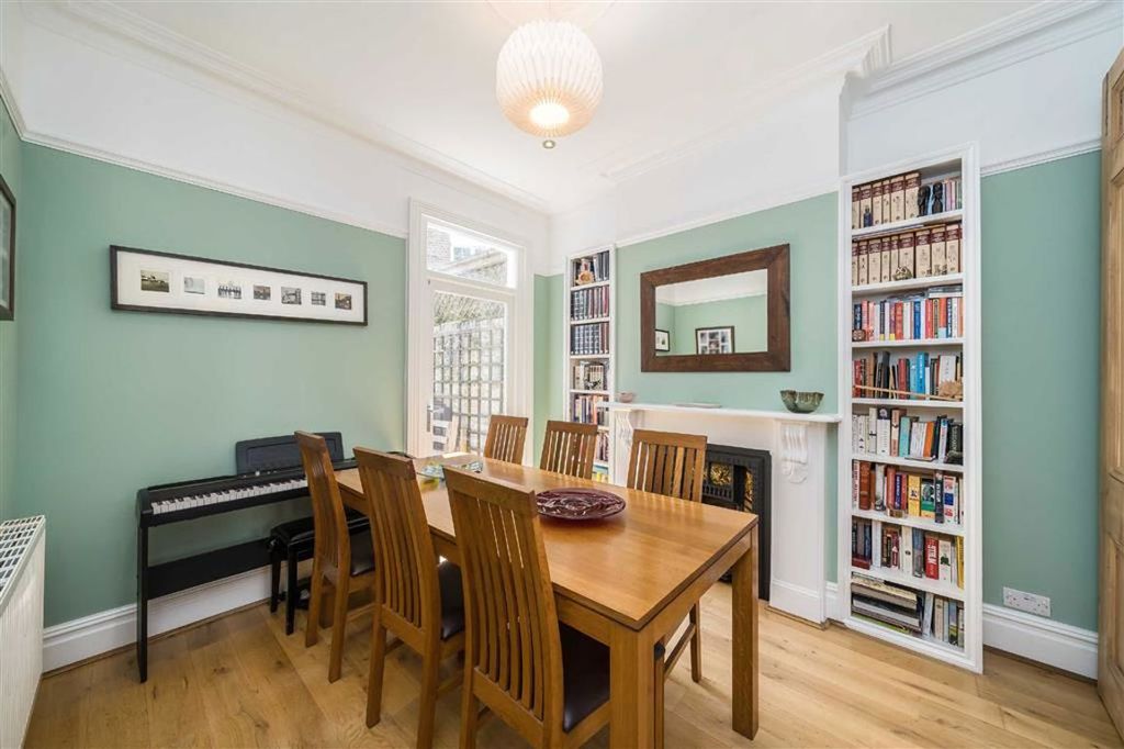 Property photo 3 of 8