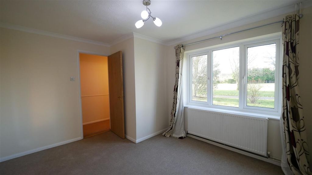 Property photo 2 of 7 Lounge