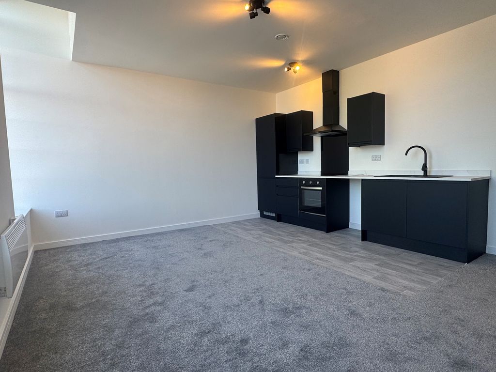 Property photo 2 of 5 Kitchen