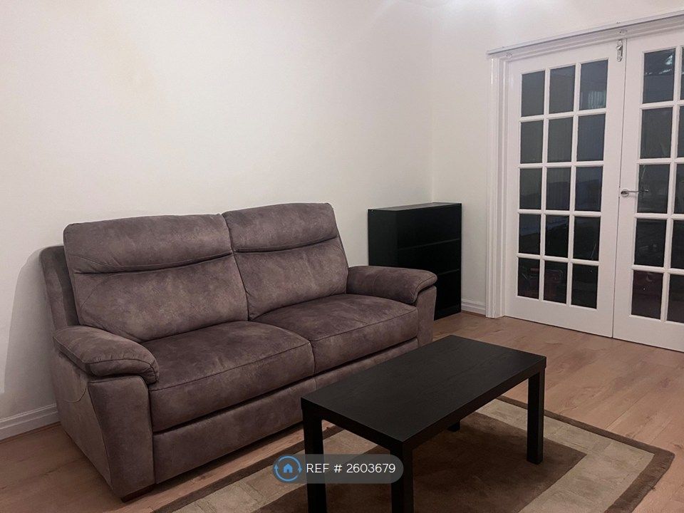 Property photo 3 of 12