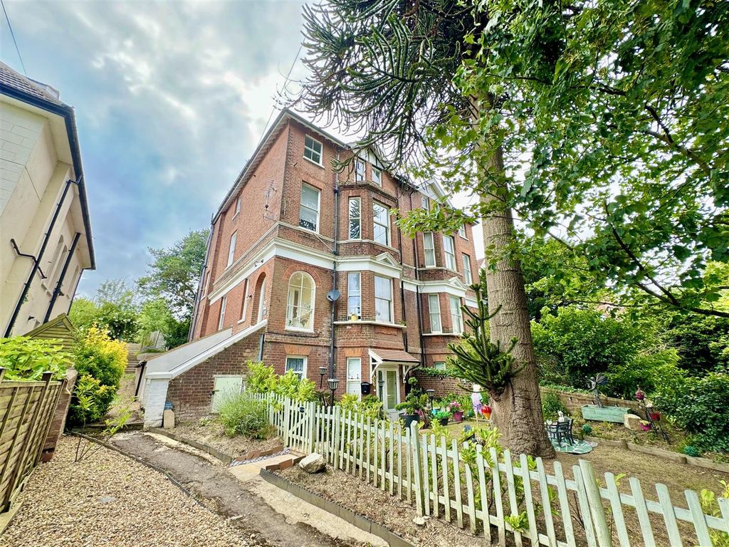 Property photo 1 of 24