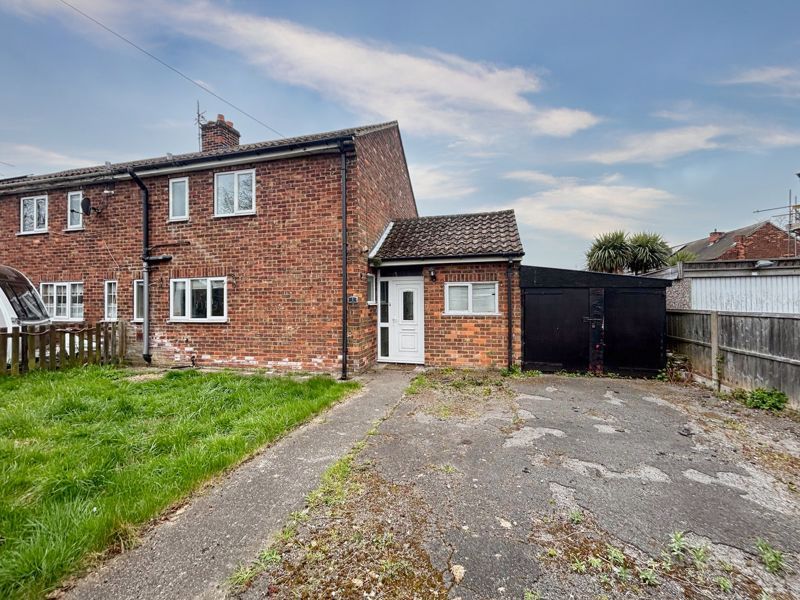 Property photo 1 of 7 Frontal