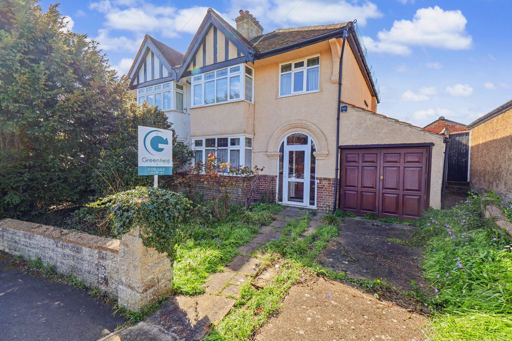 Property photo 1 of 3