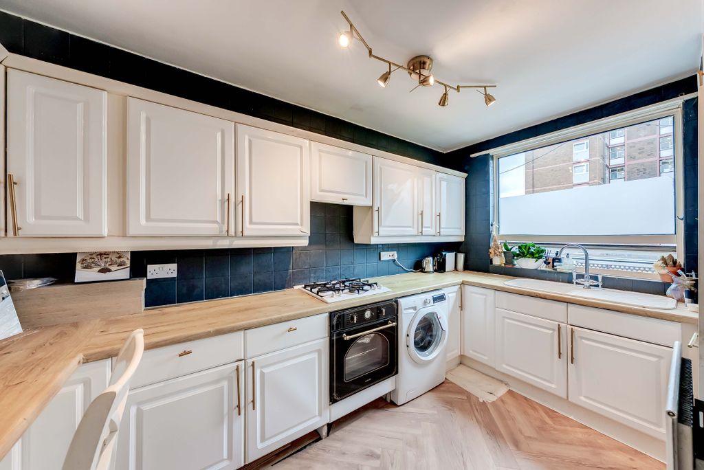 Property photo 2 of 22 A7S07210Hdr