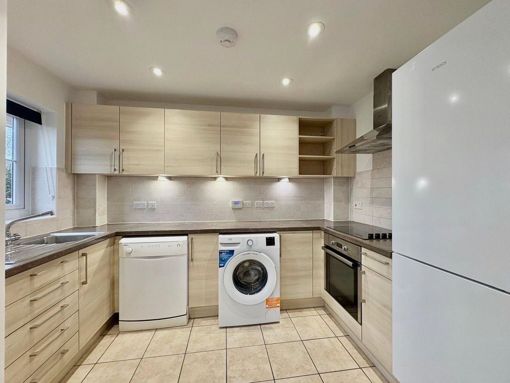 Property photo 3 of 18 Picture No. 24