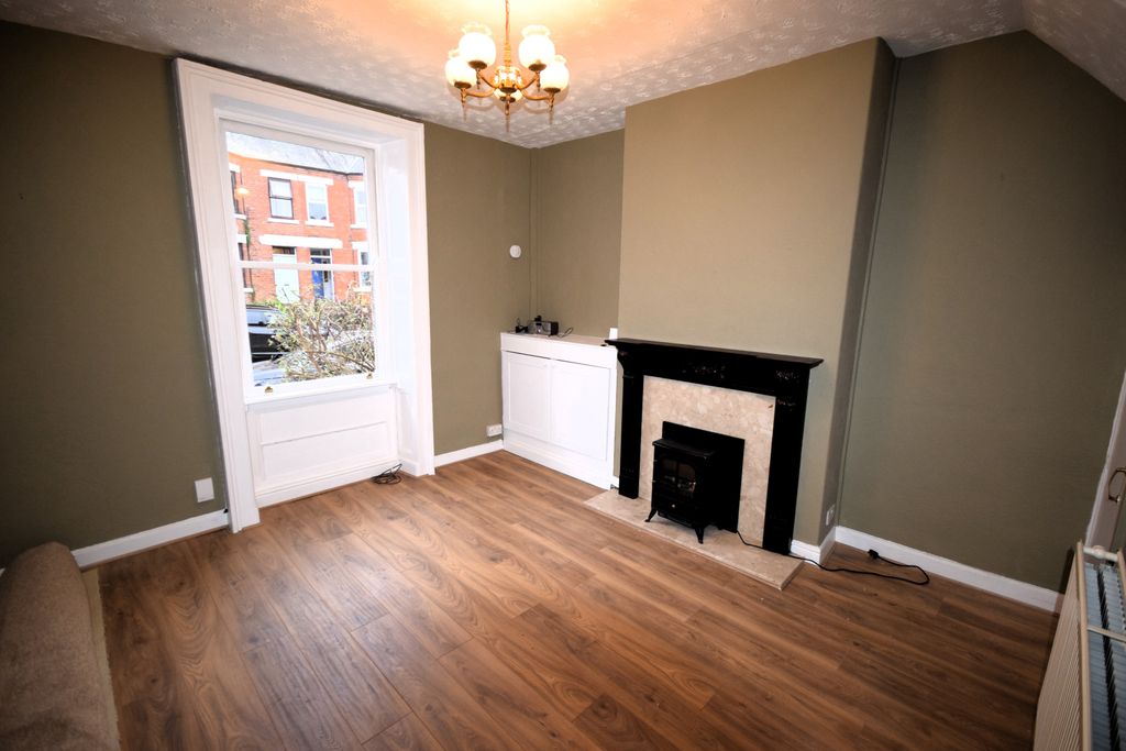 Property photo 2 of 11 Living Room