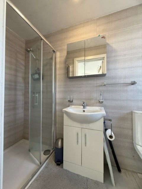 Property photo 3 of 4 Bath2