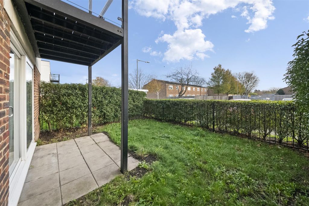 Property photo 2 of 13