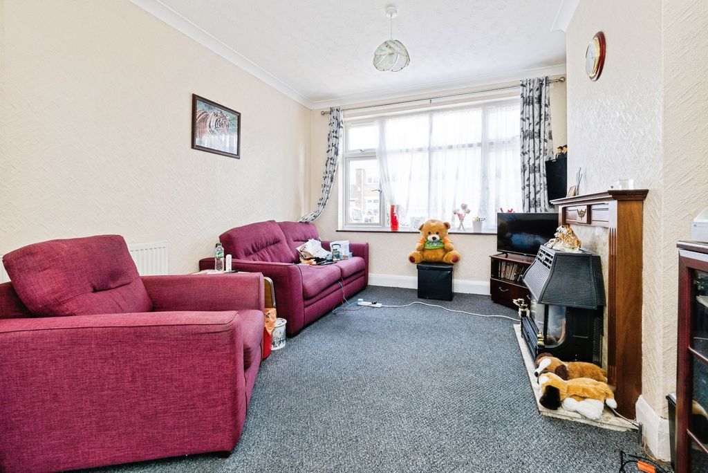 Property photo 3 of 17 Pbox-Img.Jpg