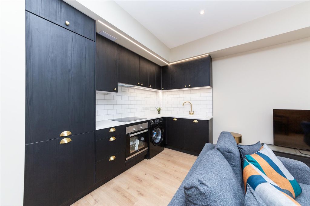 Property photo 3 of 13 Kitchen