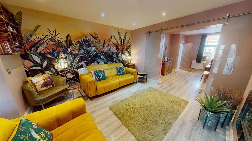 Property photo 3 of 13 Living Room