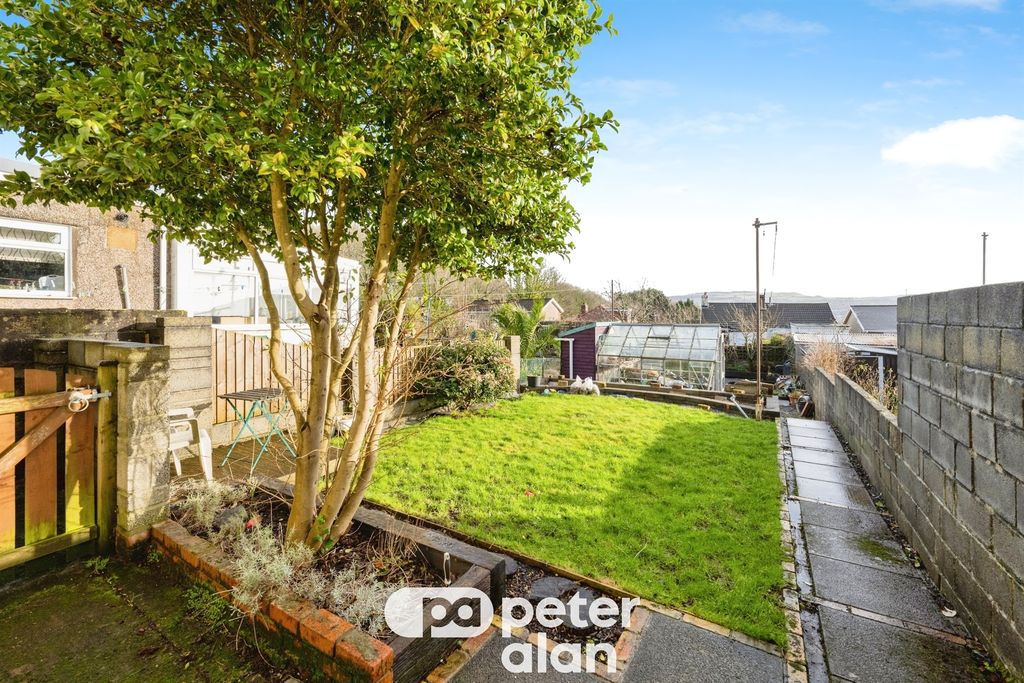 Property photo 3 of 14