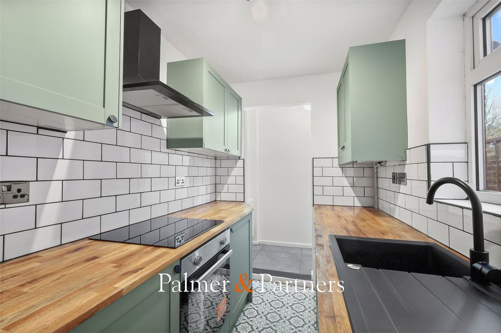 Property photo 2 of 15 Picture No. 20