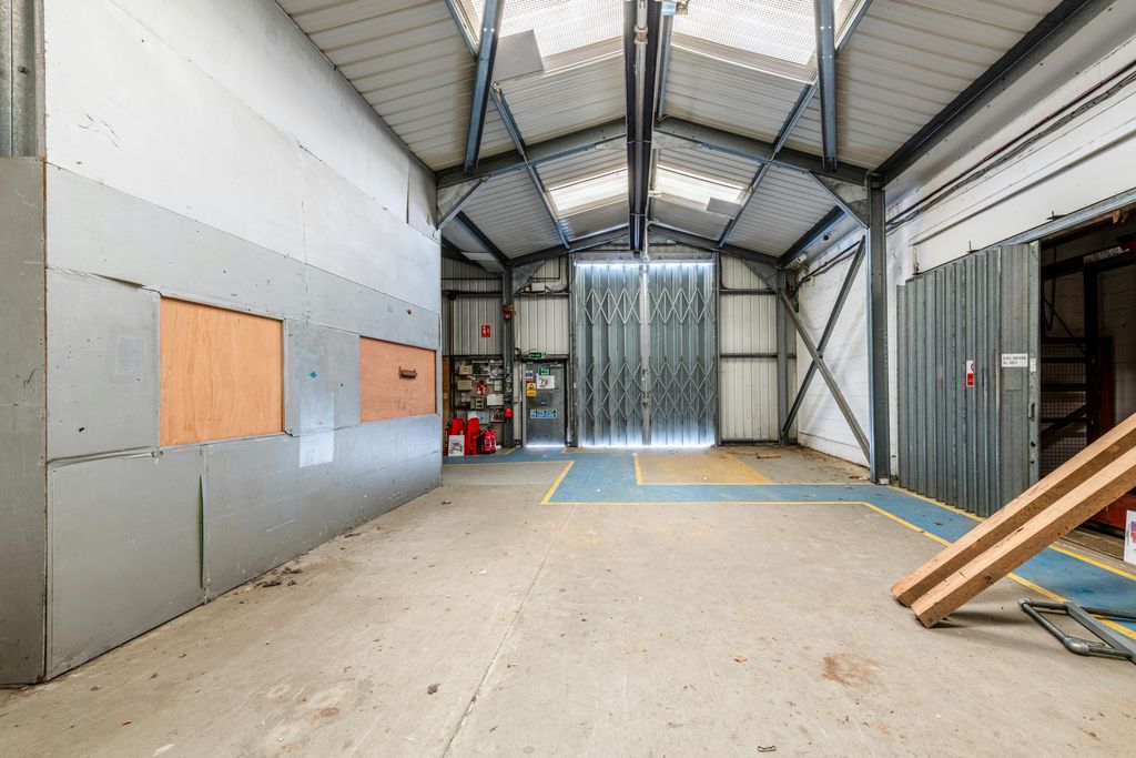 Property photo 3 of 38 Glasshouse Walk 7  19.Jpg