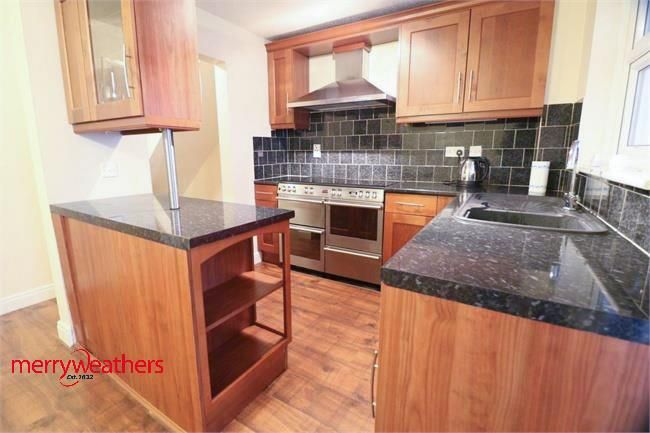 Property photo 3 of 10 Dining Kitchen