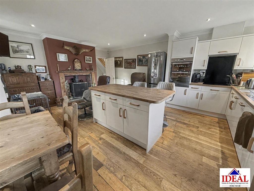 Additional image 7 of 5 bed detached bungalow for saleWilsic Road, Wilsic, Doncaster DN11