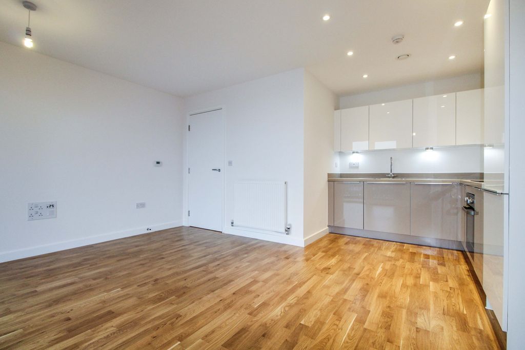 Property photo 3 of 11 Gallery