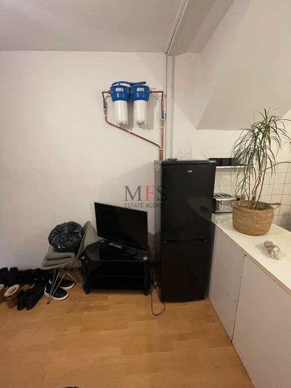 Property photo 2 of 9 Photo 1