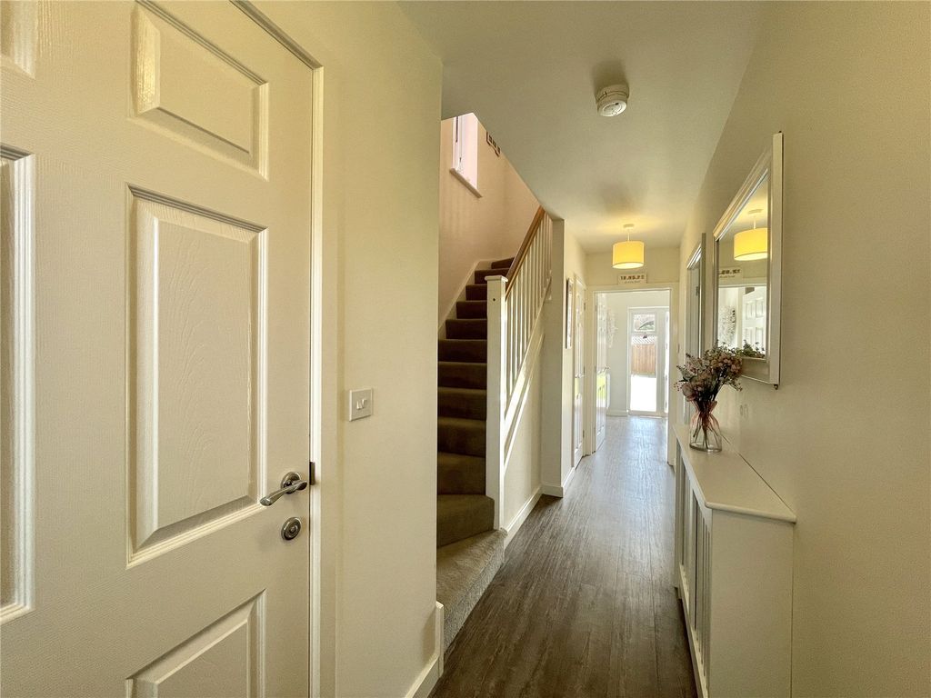 Property photo 2 of 25 Picture No. 02