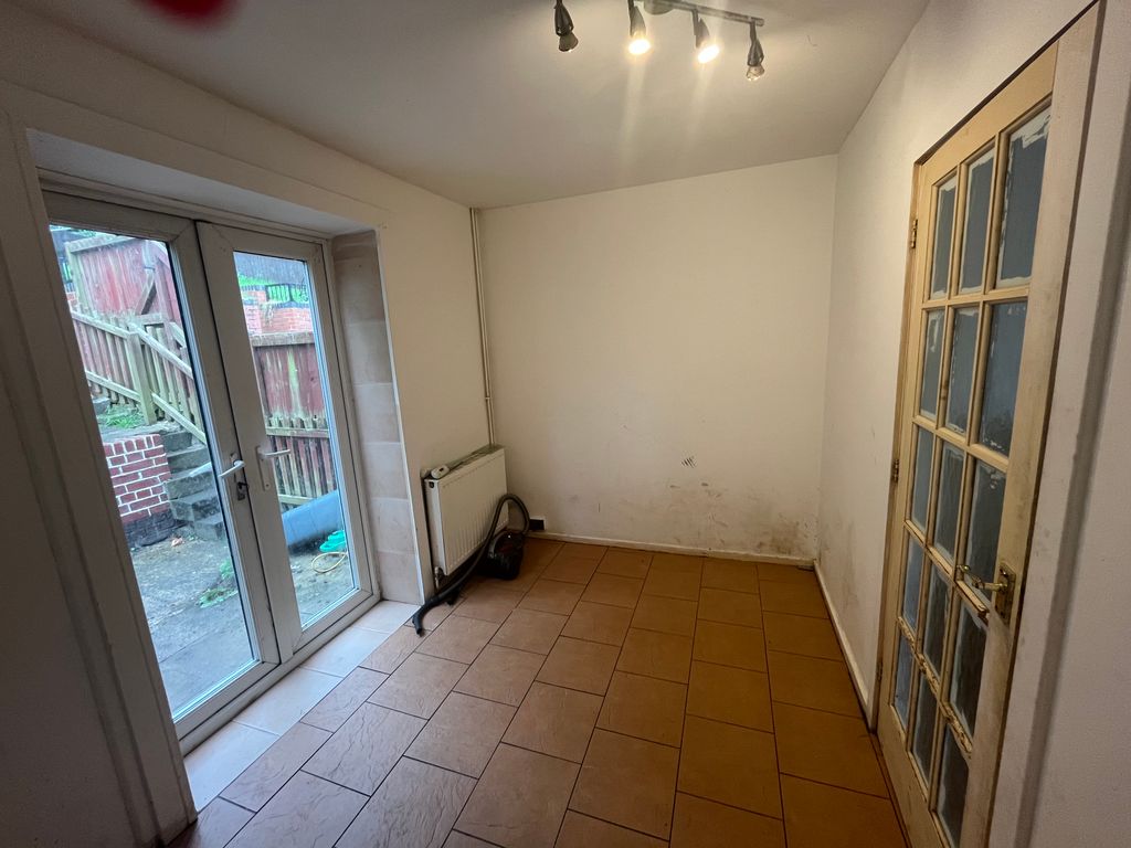 Property photo 3 of 18 Rear Reception
