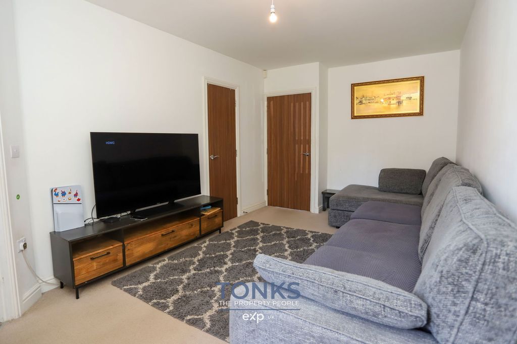 Property photo 3 of 23