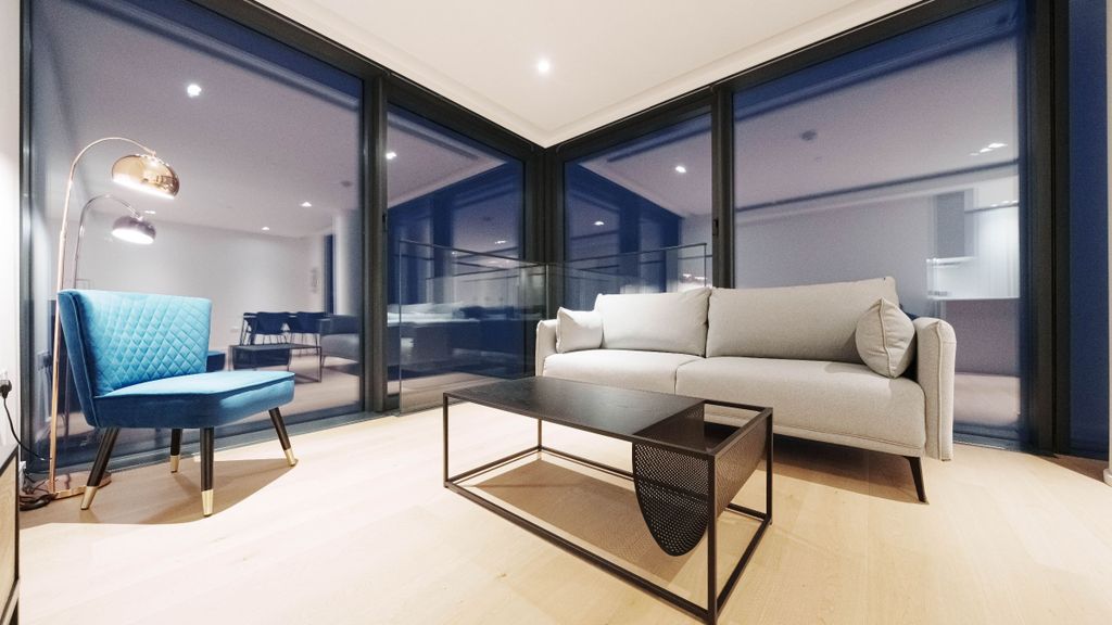 Property photo 2 of 41