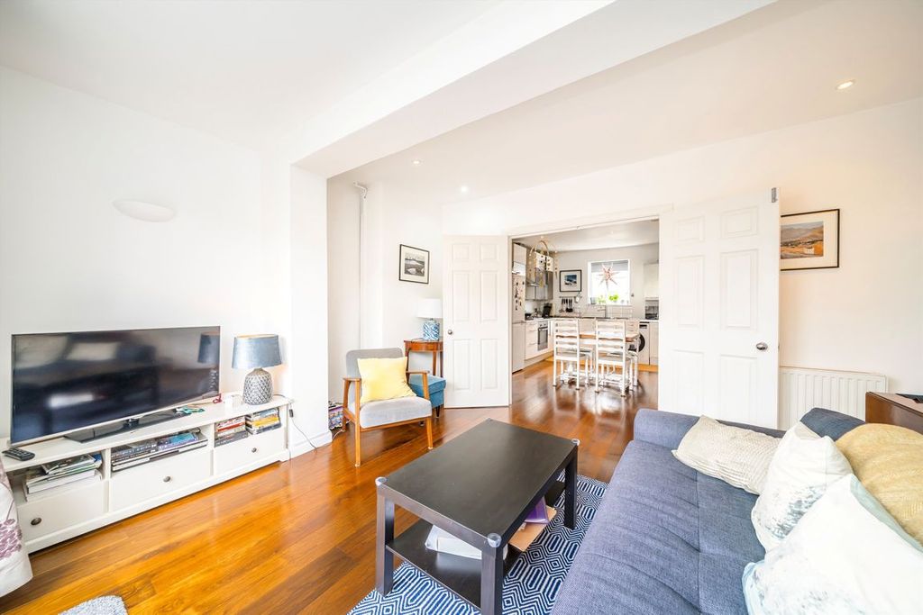 Property photo 2 of 7
