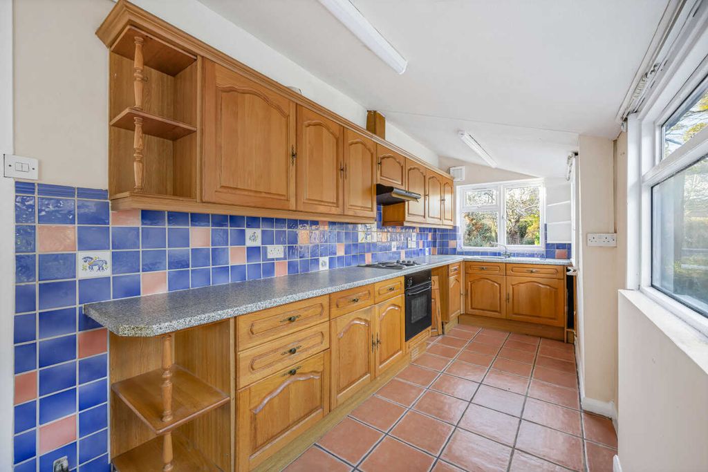 Property photo 2 of 29 Kitchen