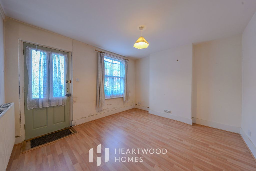 Property photo 2 of 14