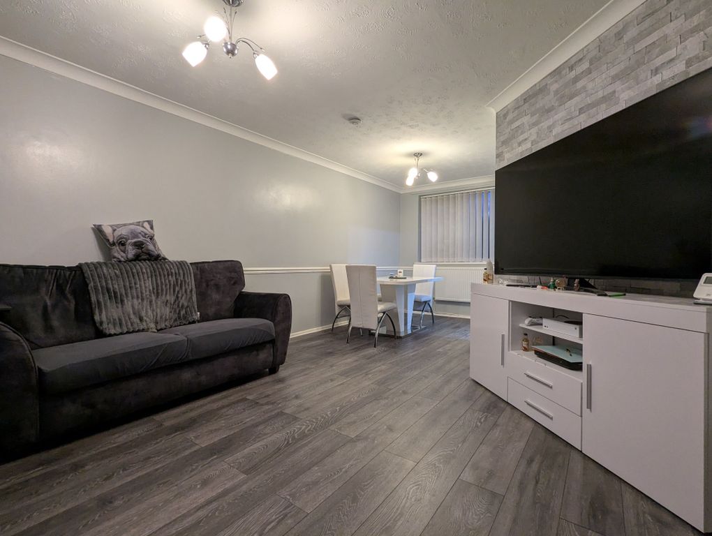 Property photo 2 of 10 Photograph 2