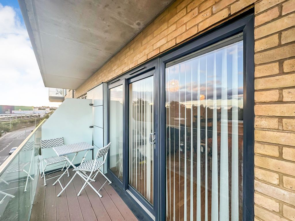 Property photo 3 of 14