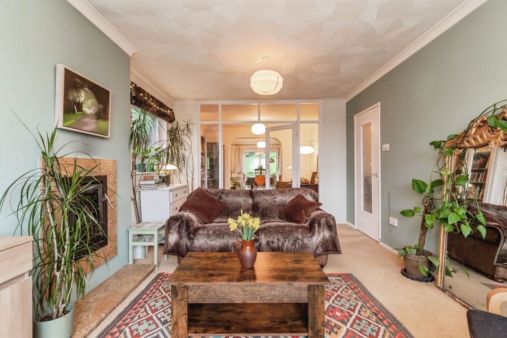 Property photo 3 of 20