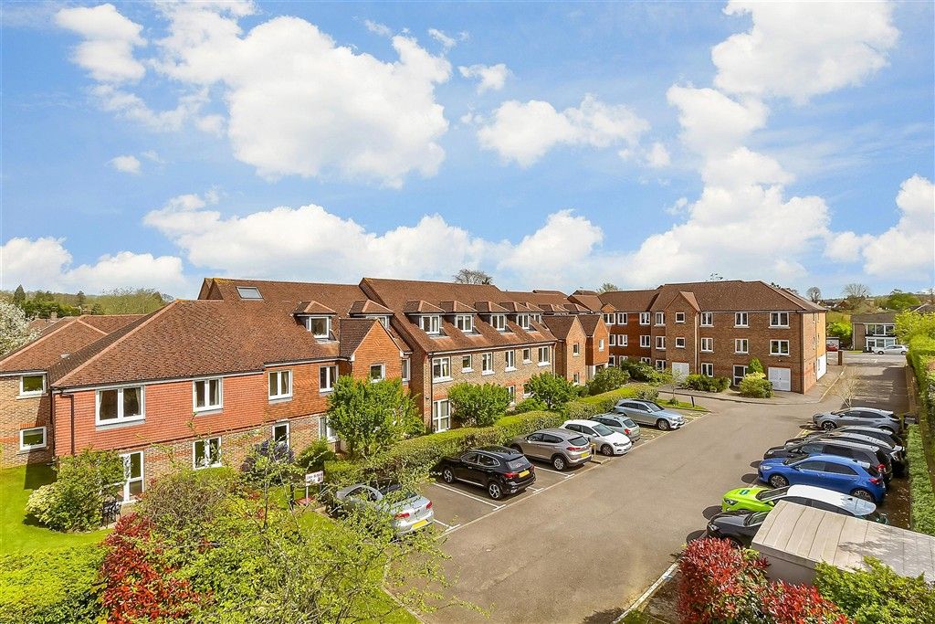 Property photo 1 of 11 External (Brochure)