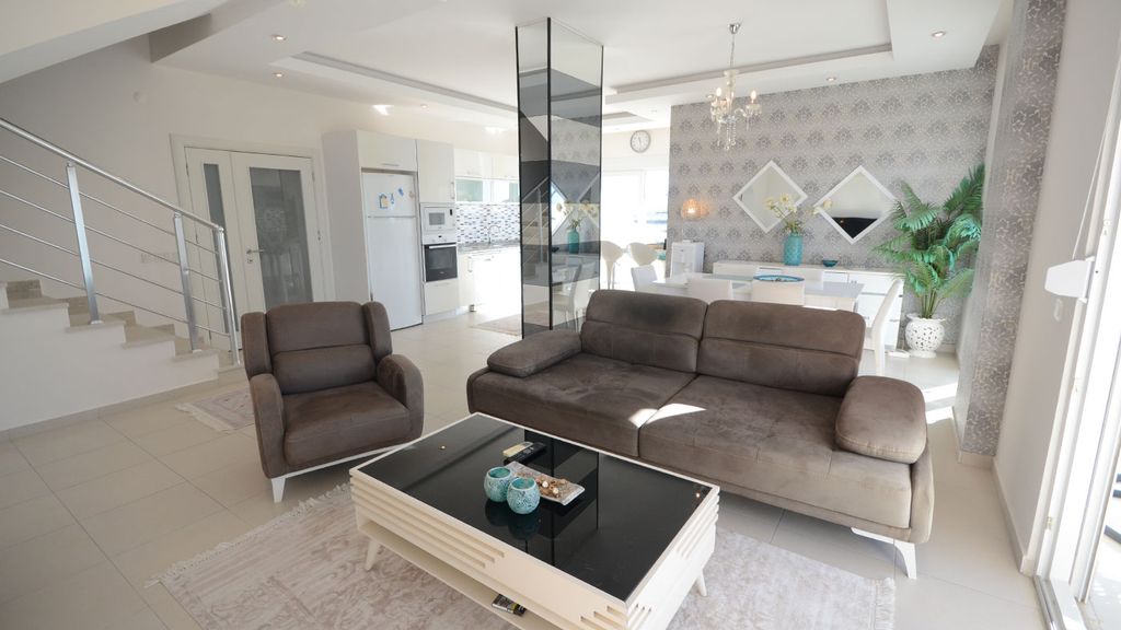 Property photo 3 of 29