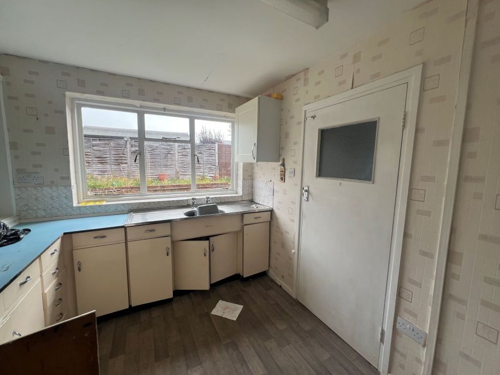 Property photo 3 of 23