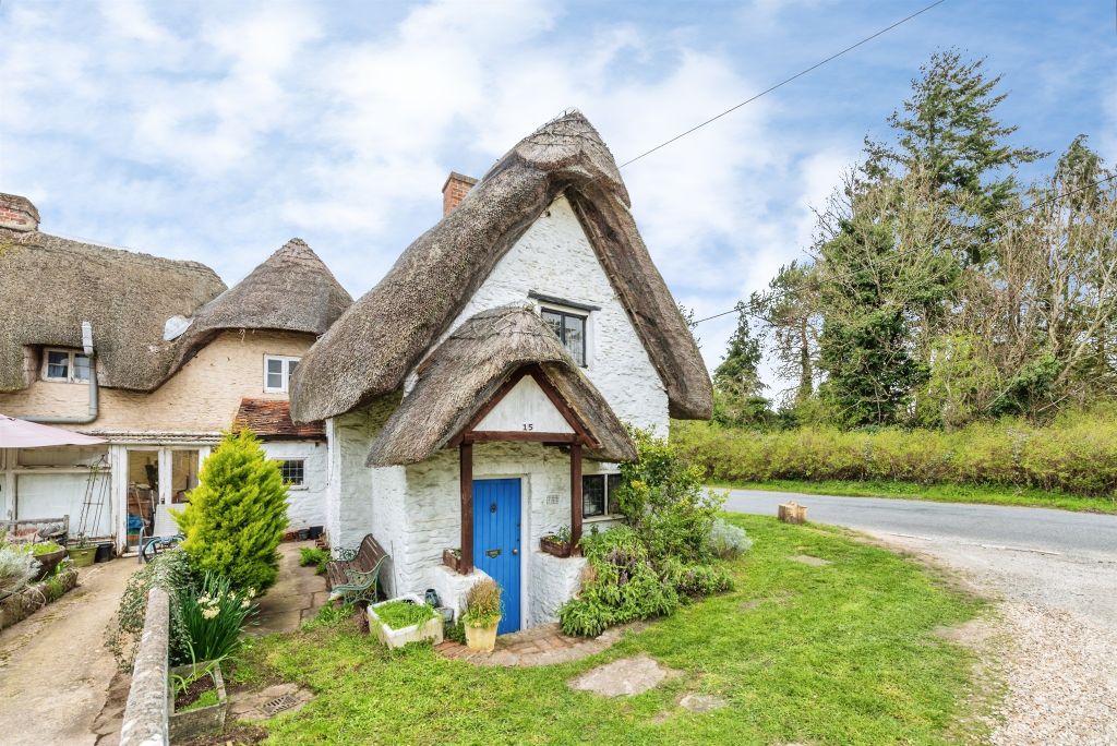 Property photo 2 of 18