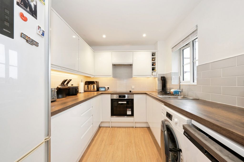 Property photo 3 of 13 Pbox-Img.Jpg
